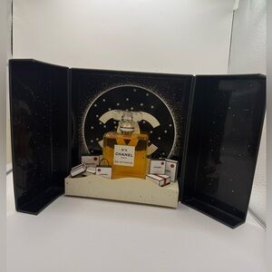 Chanel No. 5 Holiday Collectors edition display Decoration